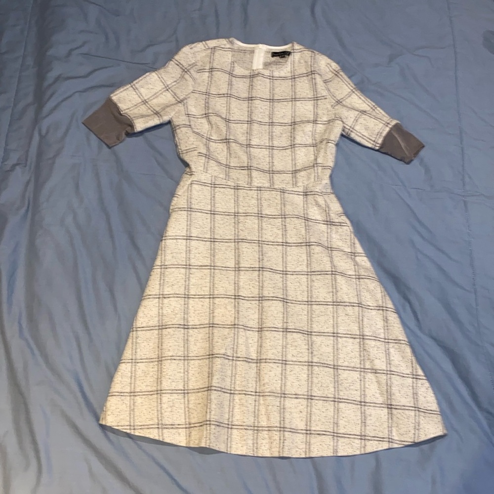 Smashed lemon blacked and whites squared women’s dress